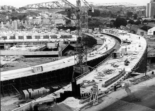 Photo prise lors de la construction de l'échangeur autoroutier à la porte de Bagnolet en 1966